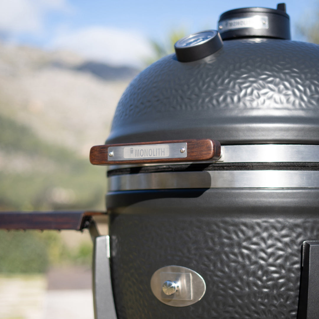 Monolith Avantgarde Classic Kamado Grill With Cart - Black Box BBQ