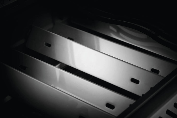 Napoleon Rogue® 525 - Black Box BBQ